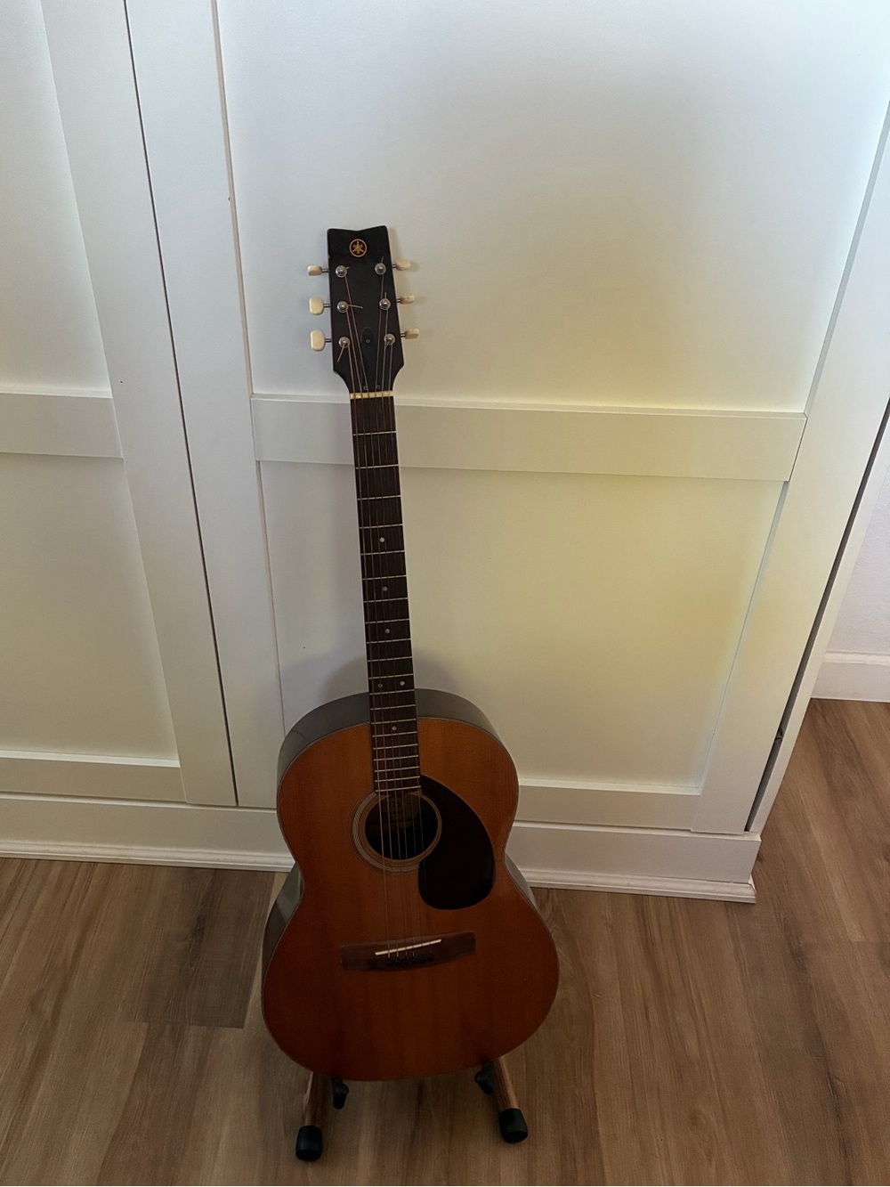 Yamaha FG 75 Acoustic Guitar vintage 70’s with bag and capo